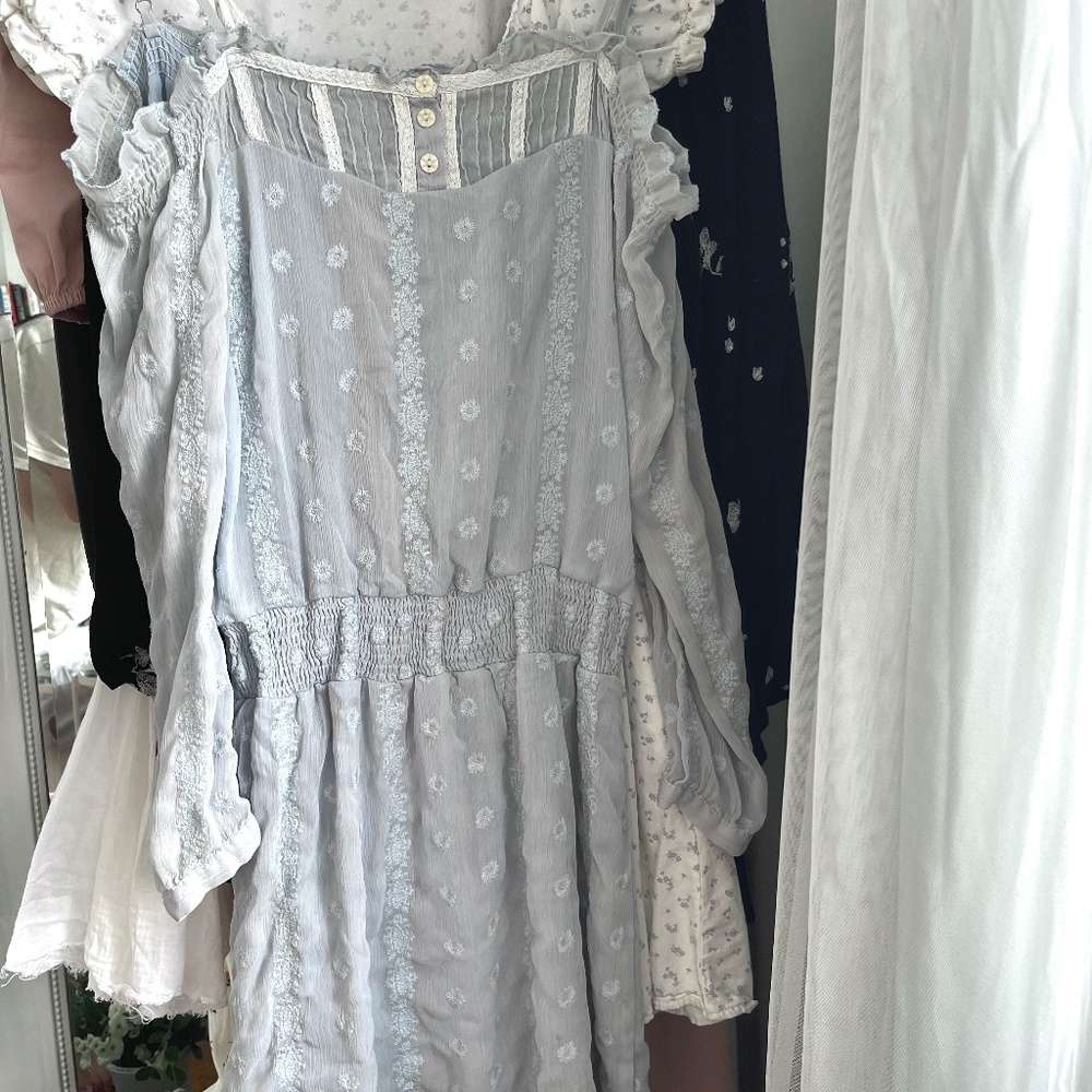 Free People Off the ShouldStunning Baby Blue Embroidery dress Long Sleeve Medium